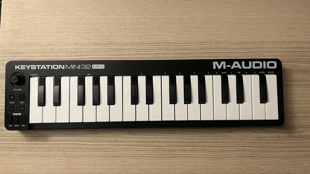 Akai MPC One plus + sampler, drum machine, synth