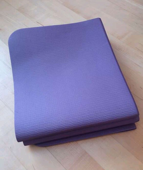 Постелка за йога