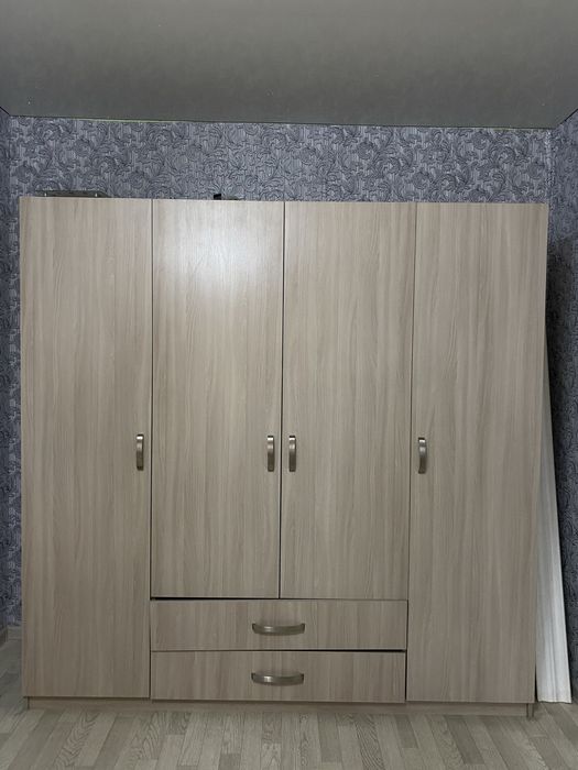 Продается шкаф 4 двери