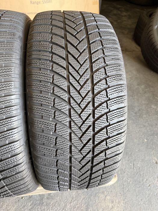 2 anvelope iarna 245/45/18 Bridgestone 6.5 mm!