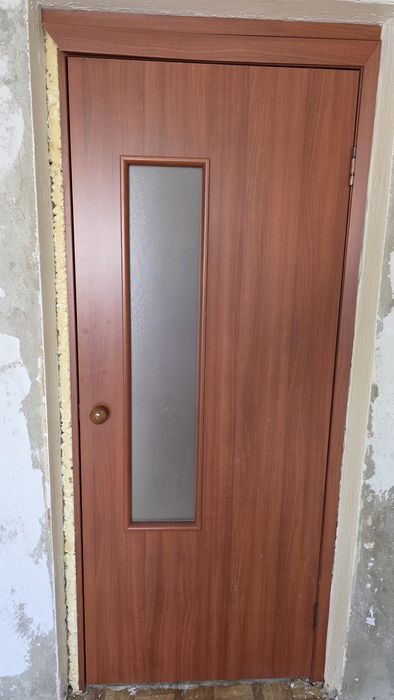 Продам межкомнатные двери.