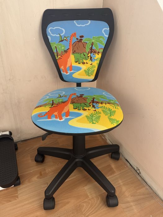 Продам детское компьютерное кресло