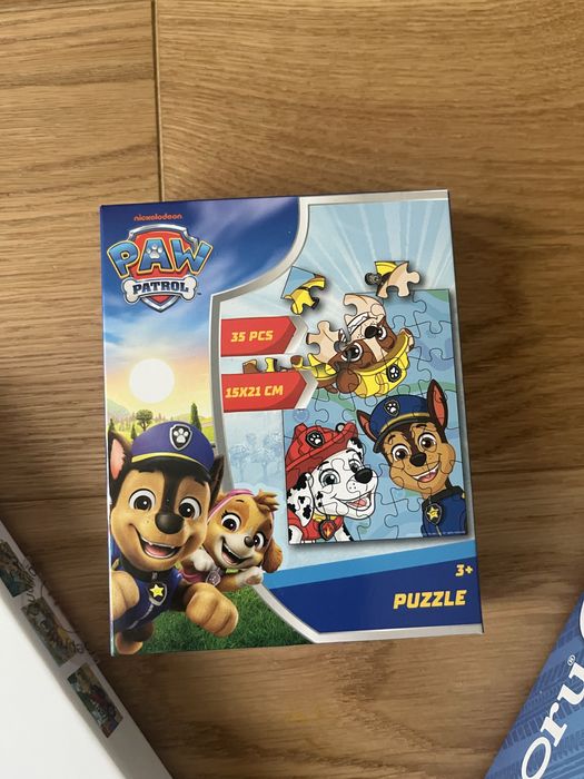 Лот играчки за дете