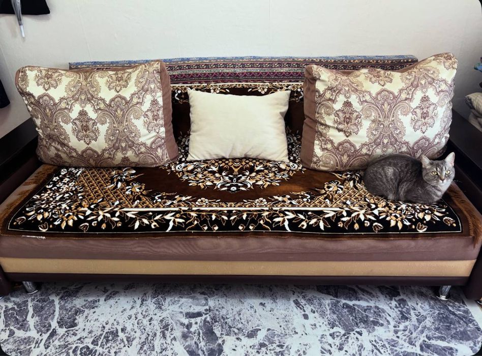 Продам большой Диван