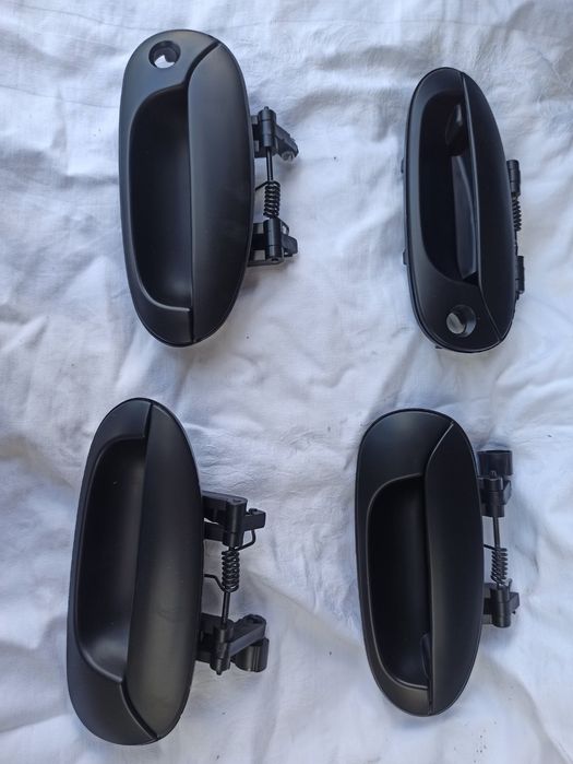 Дръжки за киа каренс Kia Carens лява дясна предна задна дръжка