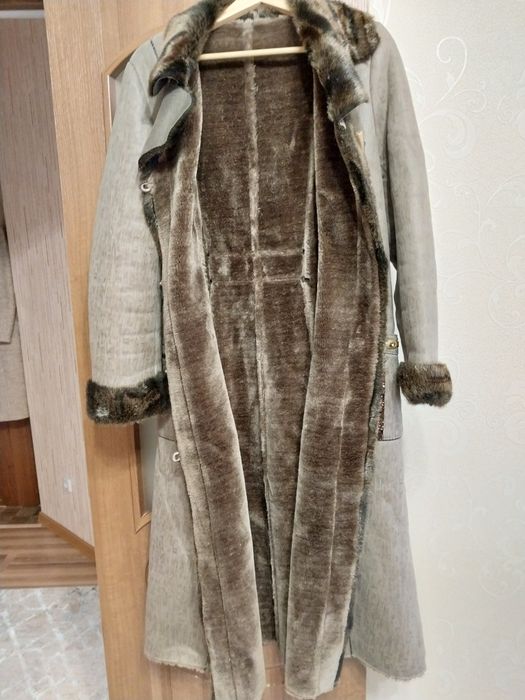 Продам женскую дубленку за 20000