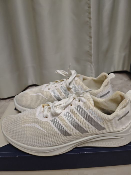 Продам беговые легкие кросовки,летние!!!