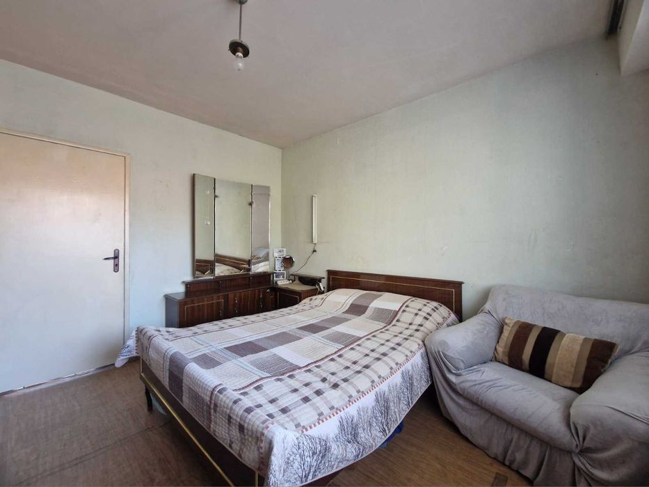 Продава се Четиристаен апартамент в Русе, Централен южен район - 99 кв.м за 1344 €/кв.м - Снимка #9