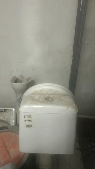 Продам  раковину с пьедесталом