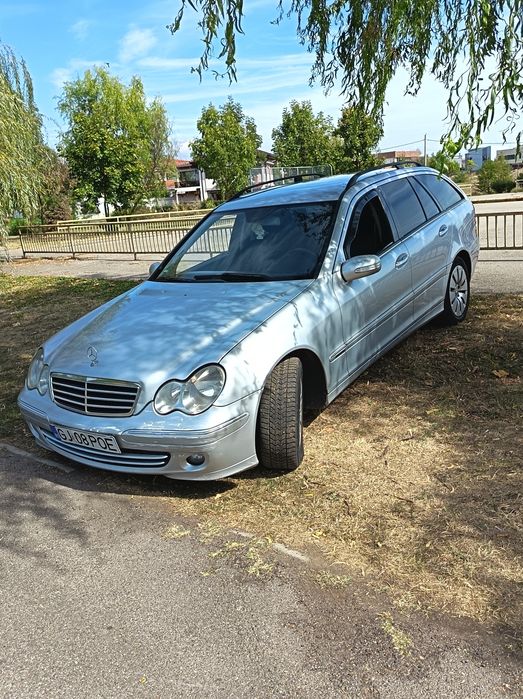 Mercedes  W203  C220