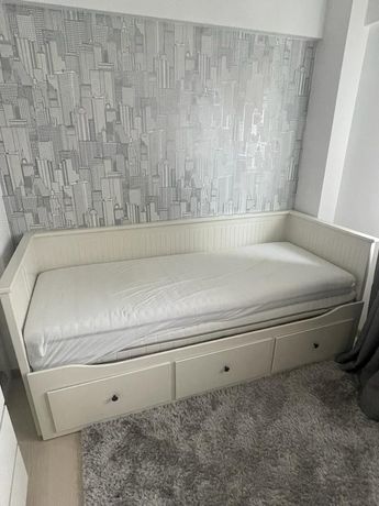 Pat divan Ikea Hemnes cu 3 si saltele utilizat de cateva | adroa-furni