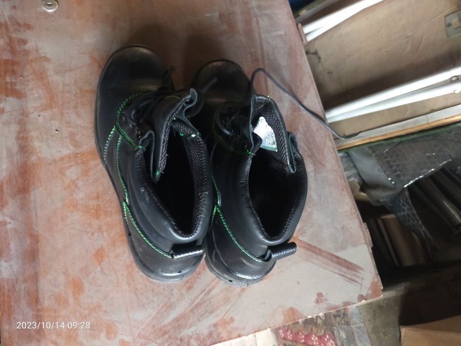 Срочно продам обувь летние