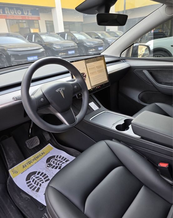 Teslo Model Y 2023 йил