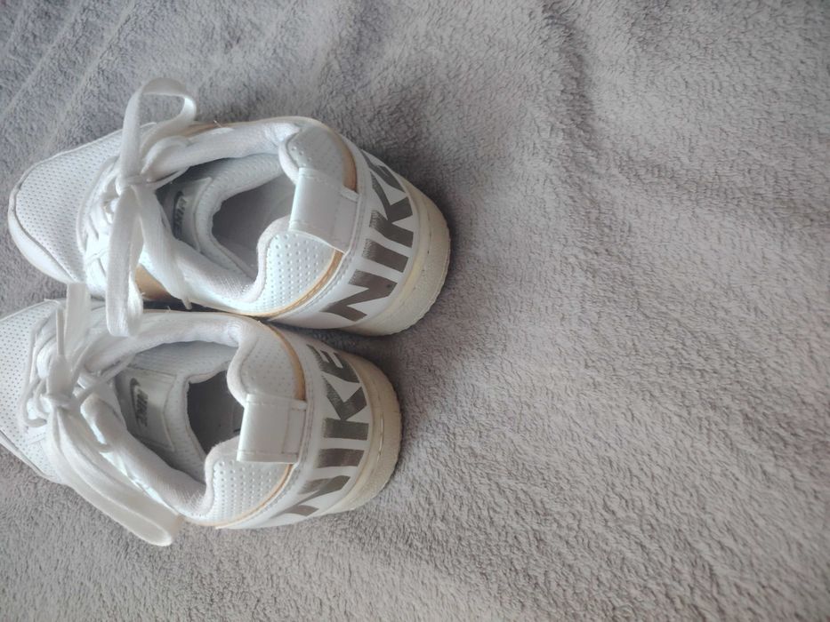 Маратонки найк 38 номер