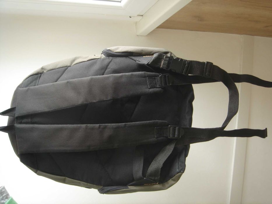 Продавам две раници