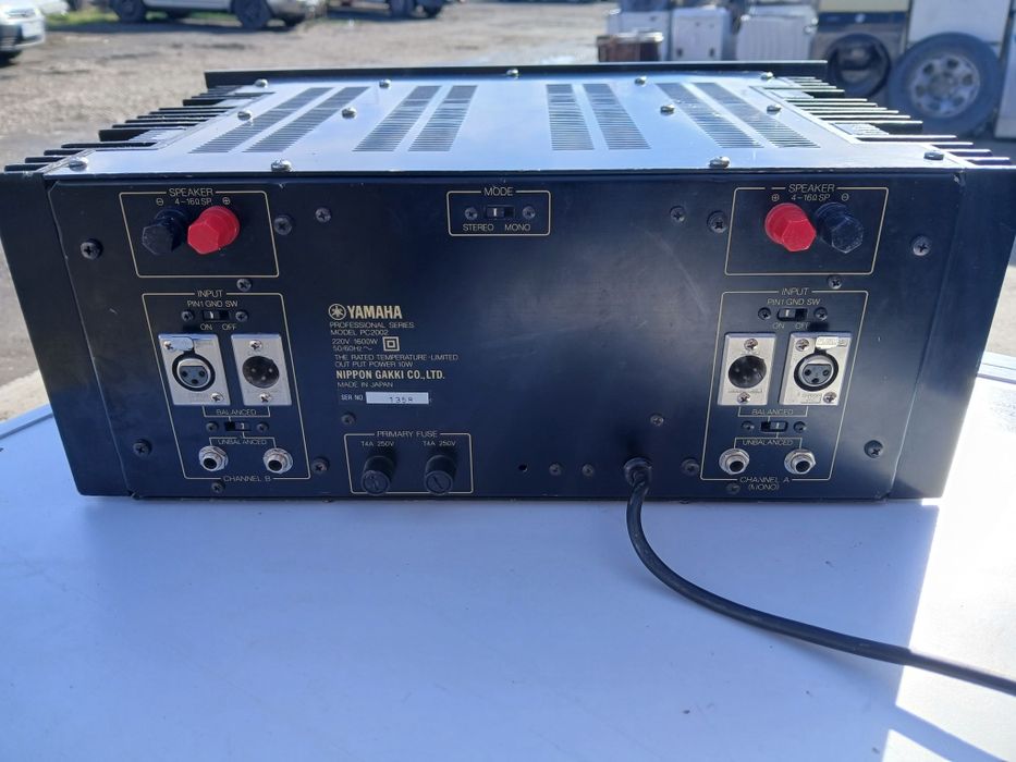 Усилвател (крайно стъпало)YAMAHA PC-2002