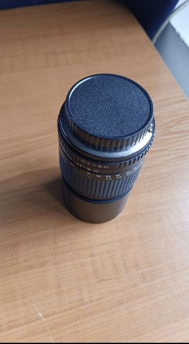 Продавам обектив Praktikar F 2.8/135 mm