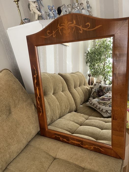 Красиво старинно огледало,масив,интарзия