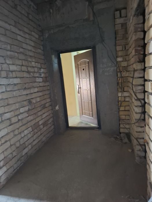 Своя сдаётся 110 кв.м. Без ремонта.