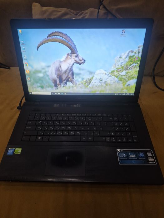 Лаптоп Asus 17.3
