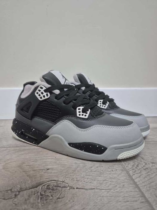Тёплые кроссовки 38-40