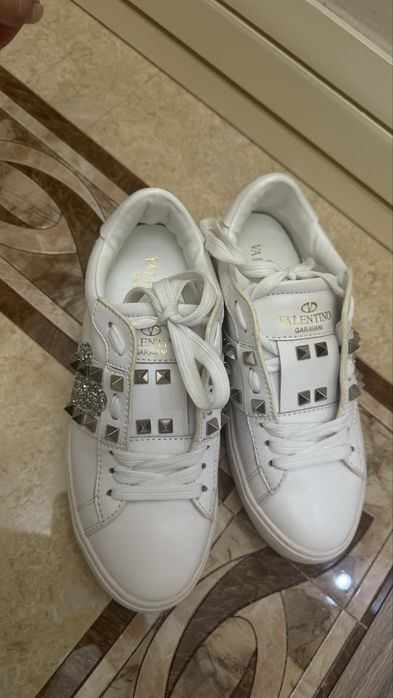 Кроссовки Valentino