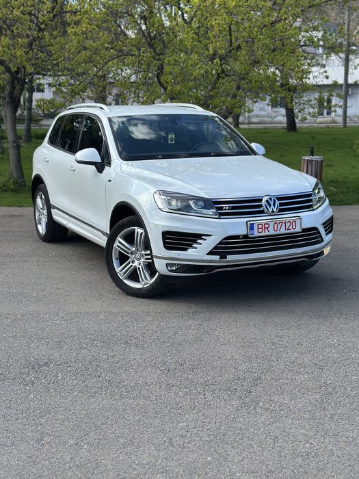 Volkswagen Touareg Facelift R-Line ~ BlueMotion Technology ~ 3.0 V6 TDI ~ 195.000km