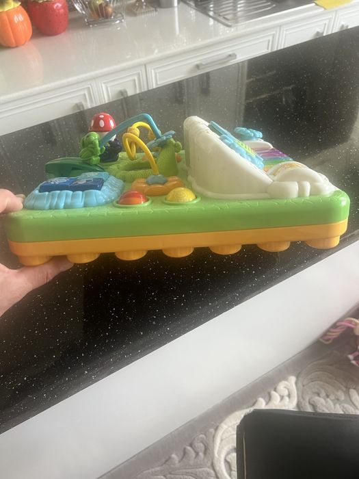 Продам музыкальную игрушку пианино.