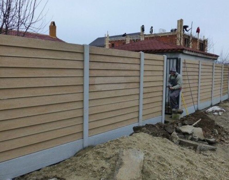Construim garduri și porți