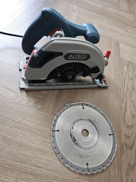 Дисковая пила ALTECO CS 1400W 185cm б/у