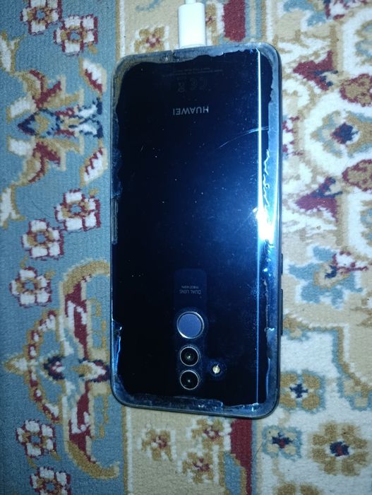 Хуавей мат 20лайт