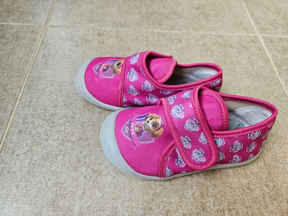 Детски обувки / пантофки / маратонки