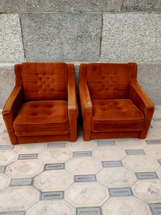 Б/у кресла хорошего качества! Цена 2500 тг. за 1 кресло, возможен торг