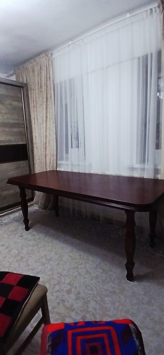 Продается стол 2×1м,удлиняется до 2,5м