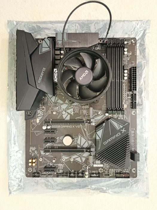 KIT: RX VEGA56 8GB VRAM, B550 GAMING X V2, Ryzen 5 3600, 16 GB RAM