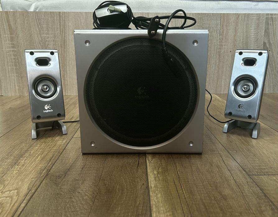 Мощна 2.1 аудио система Logitech Z3 – 40W RMS (Дървен субуфер)