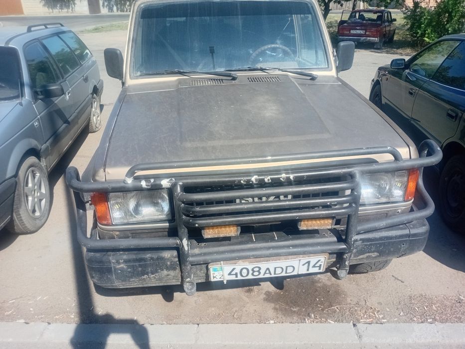 Исузу Троопер 2.6 бензин