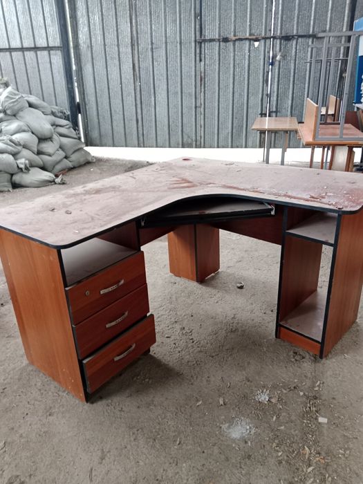 Шкафы,полки для обуви,столы