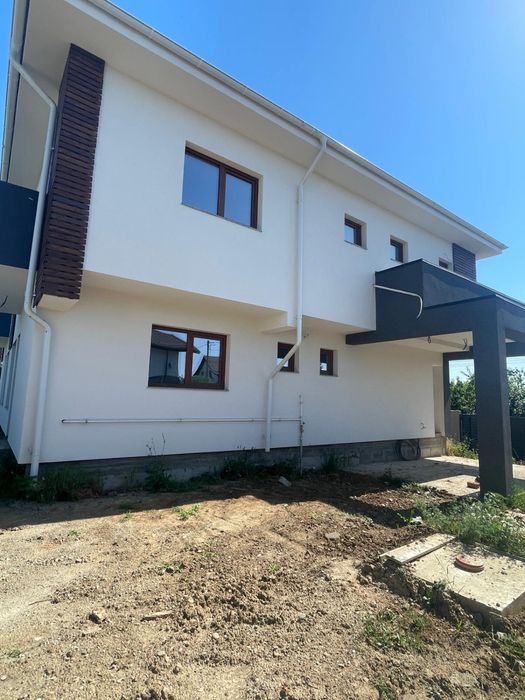 Casa Individuala Cuplata de vanzare in Paulesti 120 mp utili