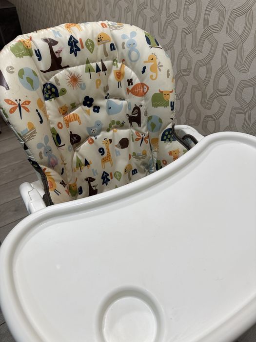 Детский столик для кормления.