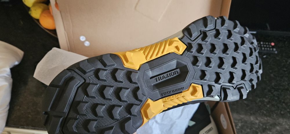 Adidas terrex 44 номер и половина зимни чисто нови