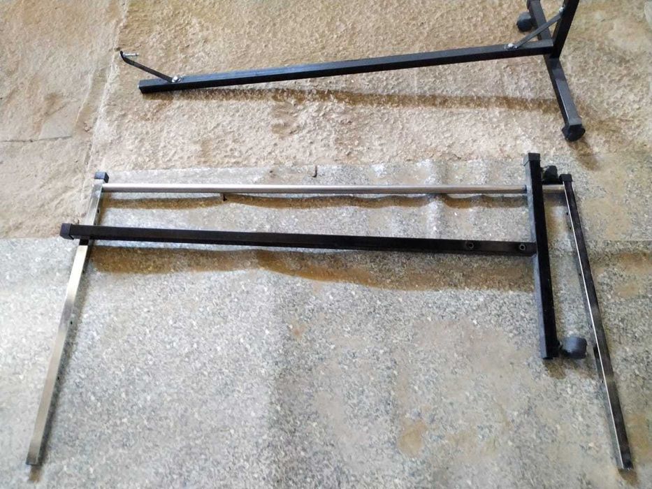 Стойка для одежды. Вешалка для одежды.