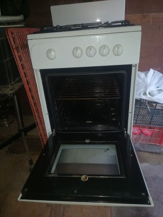 Продам газовую плиту