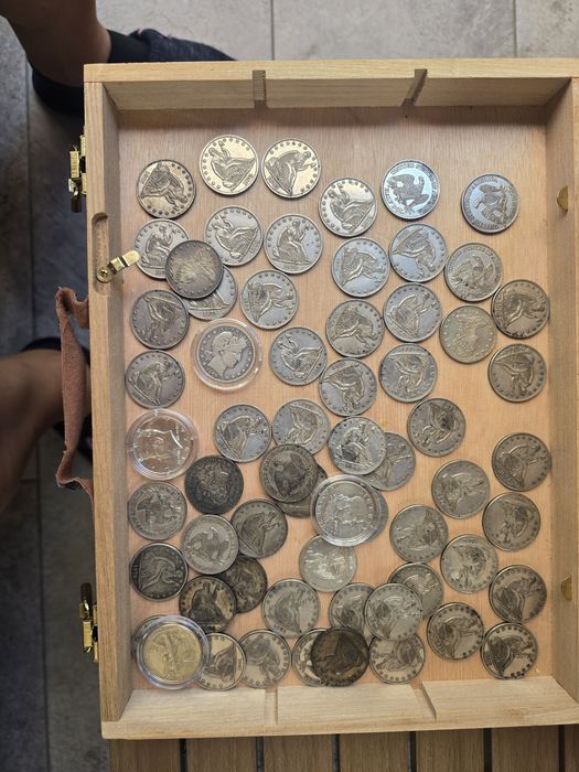 Moneda coin one dollar america