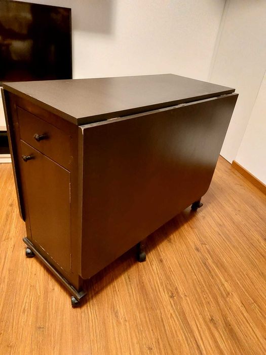 Masa pliabila cu 6 scaune