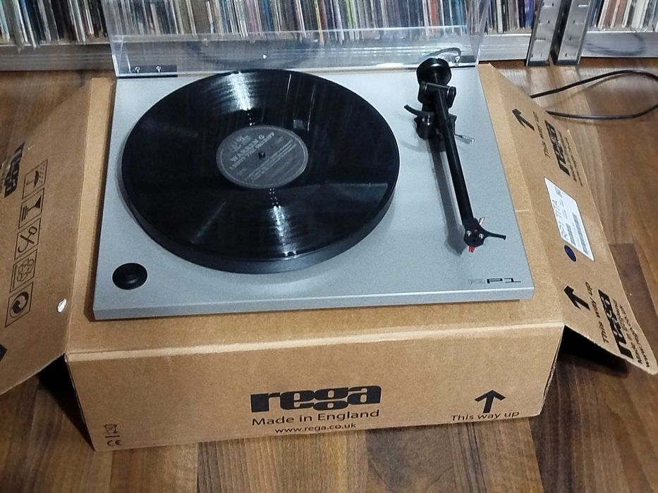 Pick-up Turntable Rega RP1 , doza Rega Bias