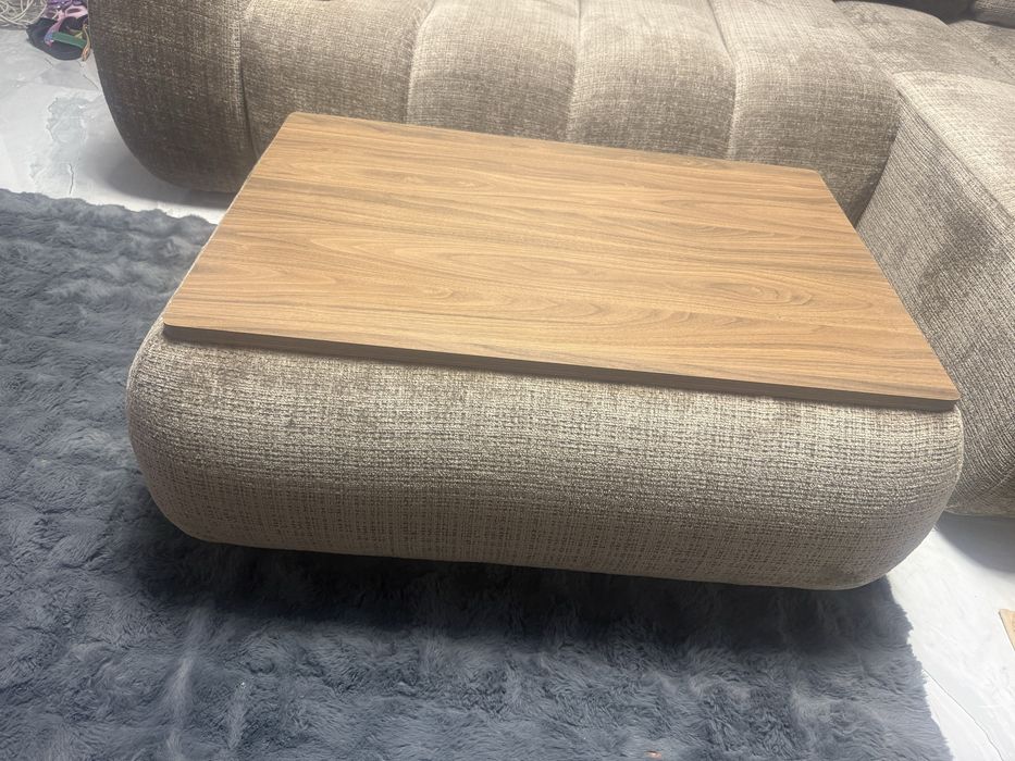Vand canapea  extensibila nouă