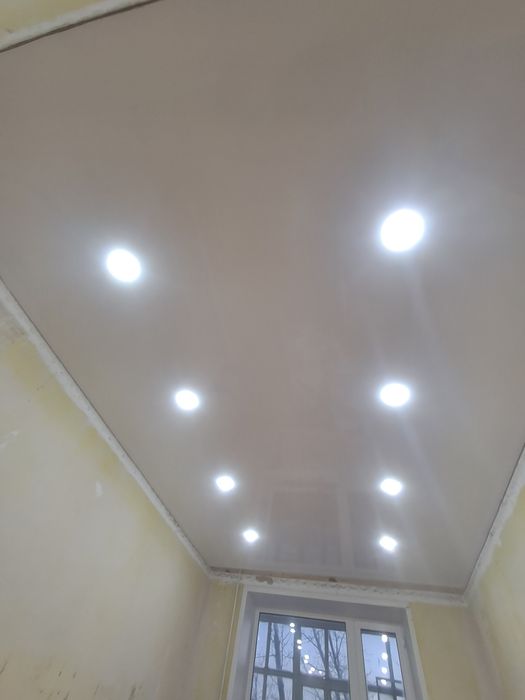 Натяжные потолки .