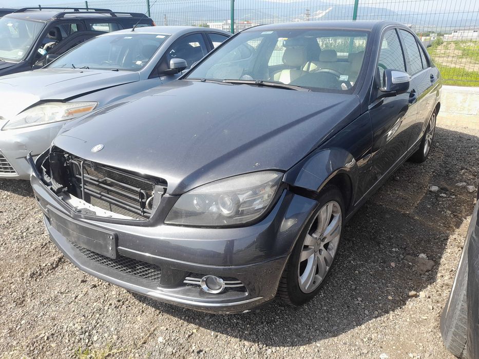 На части! Mercedes-Benz C 220 CDI