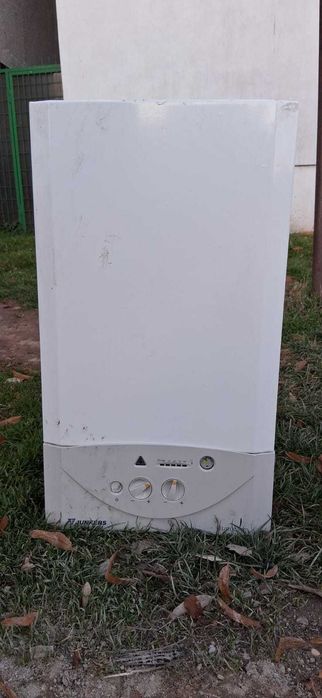 Vând două centrale seconda hand, funcționale